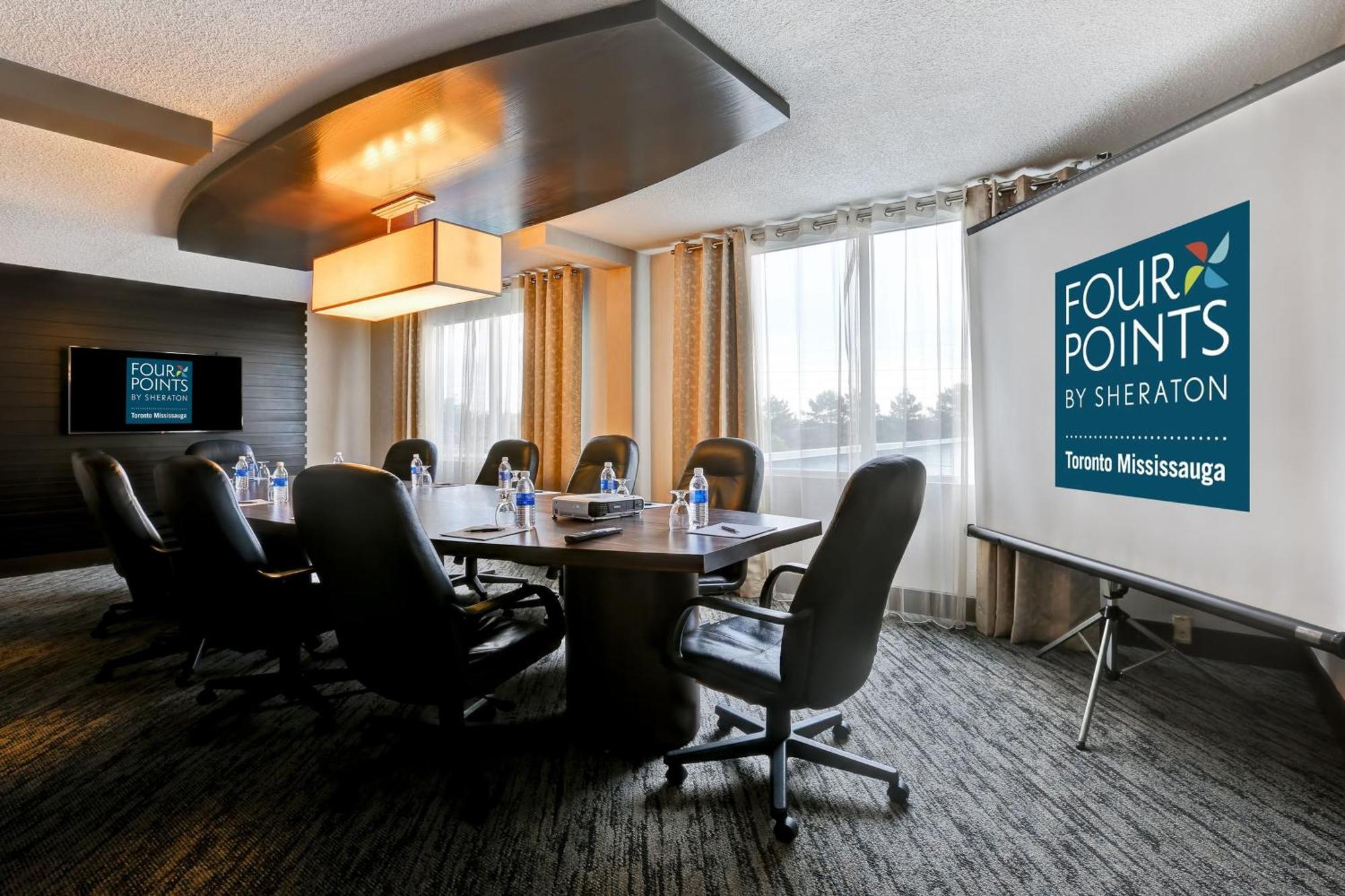 Four Points By Sheraton Toronto Mississauga Exteriör bild